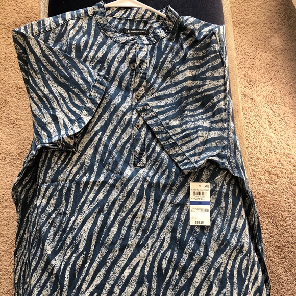 Short Sleeve Blue Patterned Shirt - XL - Picture 2 of 4